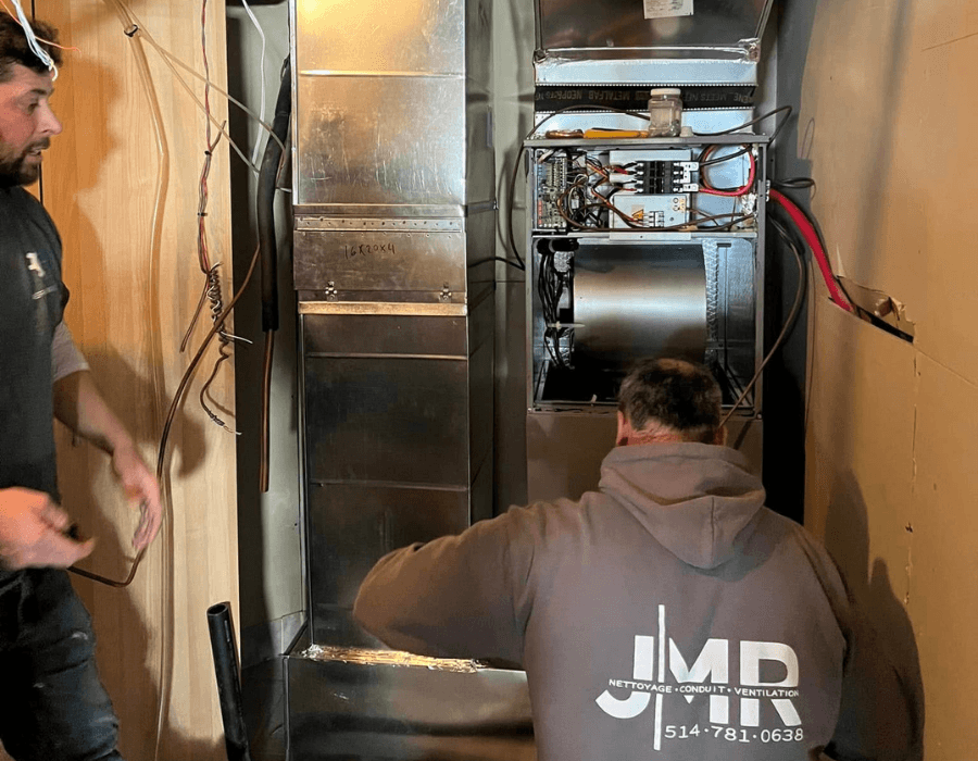 Équipe JMR Ventilation — techniciens professionnels Rive-Nord